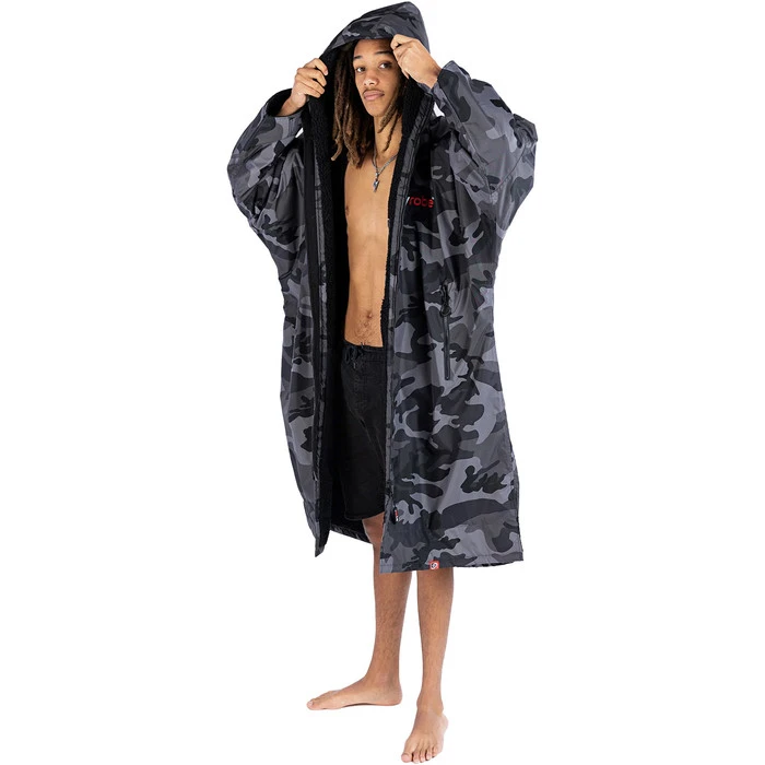 2021 Dryrobe Advance Long Sleeve Premium Outdoor Change Robe LSDABB - Black Camo Colour Black Camo - Image 4