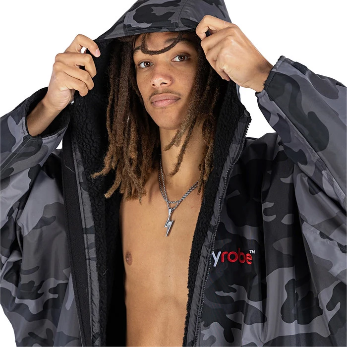 2021 Dryrobe Advance Long Sleeve Premium Outdoor Change Robe LSDABB - Black Camo Colour Black Camo - Image 2